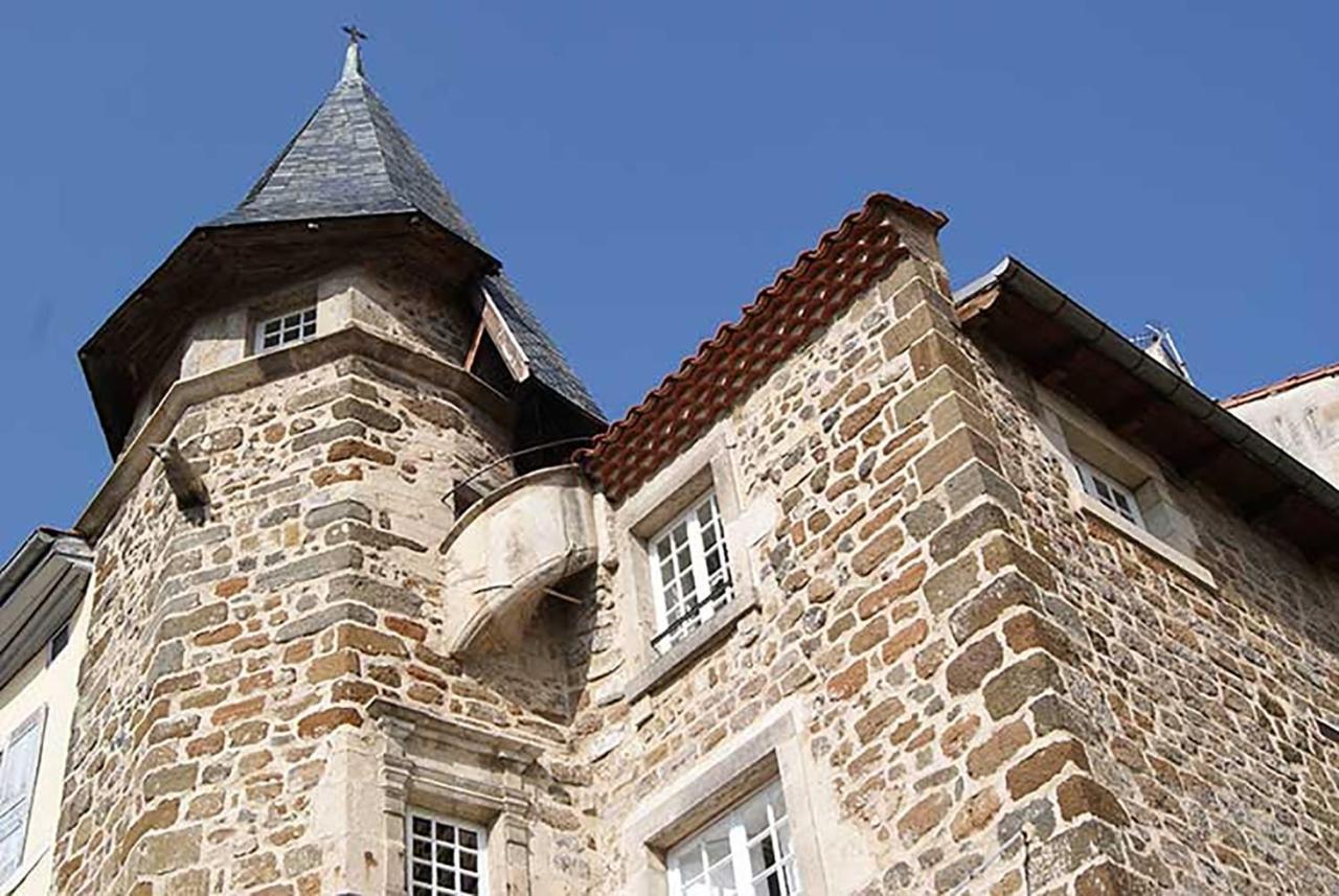 Maison Au Loup - Superbe Ancien Hotel Particulier Du Xvie Siecle Au Coeur De La Vieille Ville Du Puy Le Puy-en-Velay Exterior foto